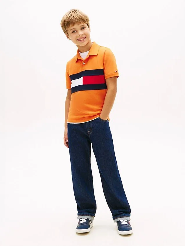 Polo elástico con bandera y bloques de color para niño Polo elástico con bandera y bloques de color para niño