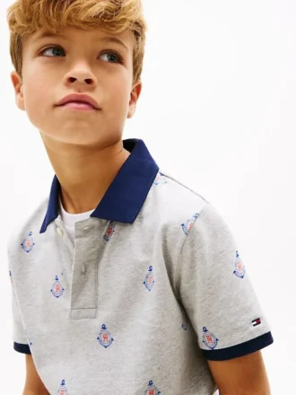 Polo elástico con estampado náutico para niño