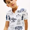 Polo elástico con logo integral para niños