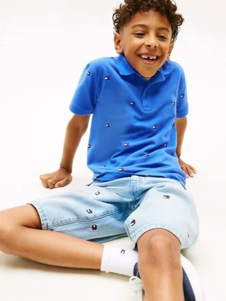 Polo infantil con estampado de banderas
