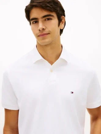 Polo Tommy de corte regular elástico