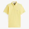 Polo Tommy de corte regular elástico