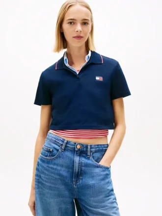 Polo Tommy Jeans de corte recto y largo corto