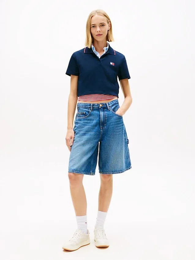 Polo Tommy Jeans de corte recto y largo corto Polo Tommy Jeans de corte recto y largo corto