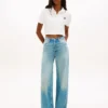 Polo Tommy Jeans de corte recto y largo corto Polo Tommy Jeans de corte recto y largo corto