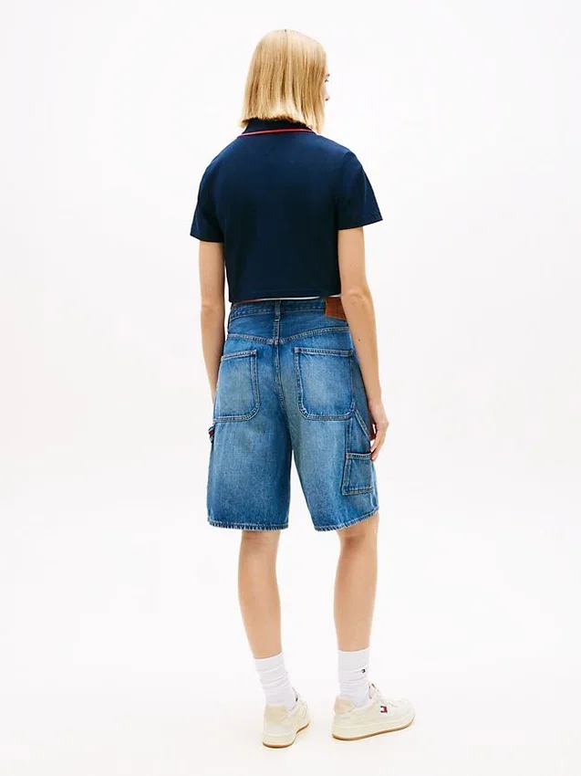 Polo Tommy Jeans de corte recto y largo corto Polo Tommy Jeans de corte recto y largo corto