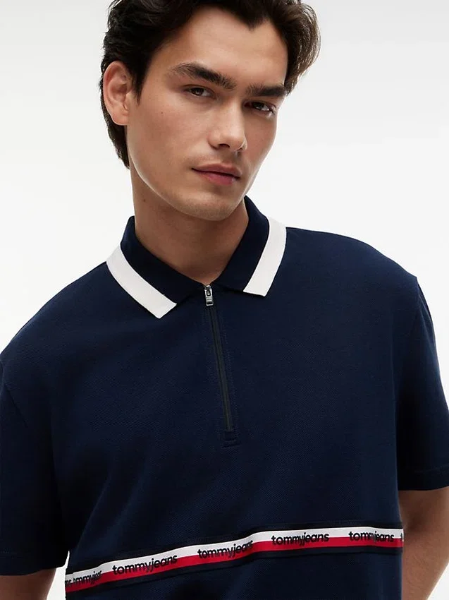 Polo Tommy Jeans Relaxed con cremallera de un cuarto Polo Tommy Jeans Relaxed con cremallera de un cuarto