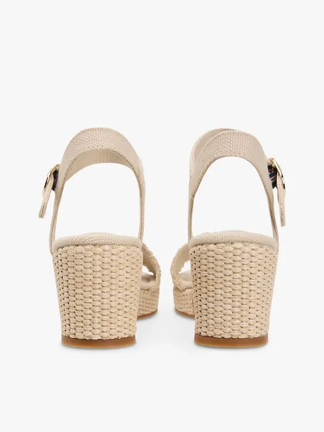 Sandalias de cuña con espadrilla tejida Sandalias de cuña con espadrilla tejida