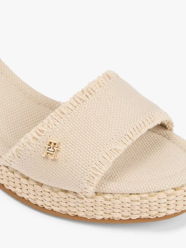 Sandalias de cuña con espadrilla tejida Sandalias de cuña con espadrilla tejida