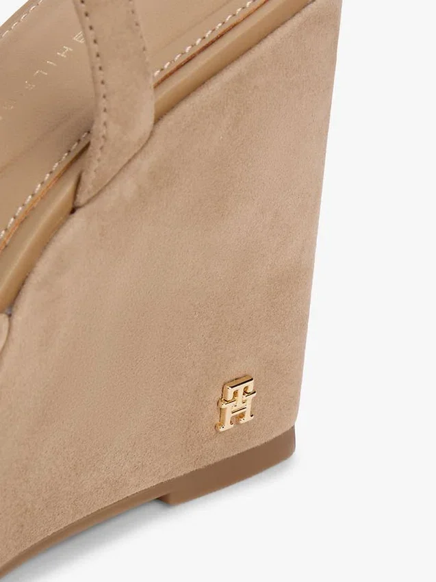 Sandalias de cuña de ante con tiras cruzadas Sandalias de cuña de ante con tiras cruzadas