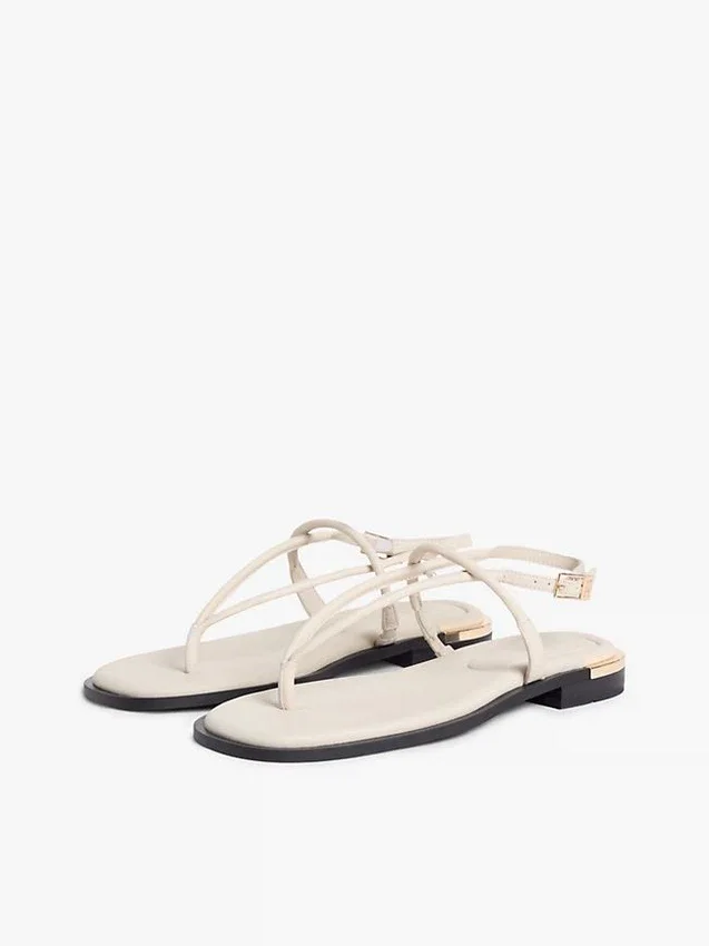 Sandalias de piel con detalles metalizados Sandalias de piel con detalles metalizados