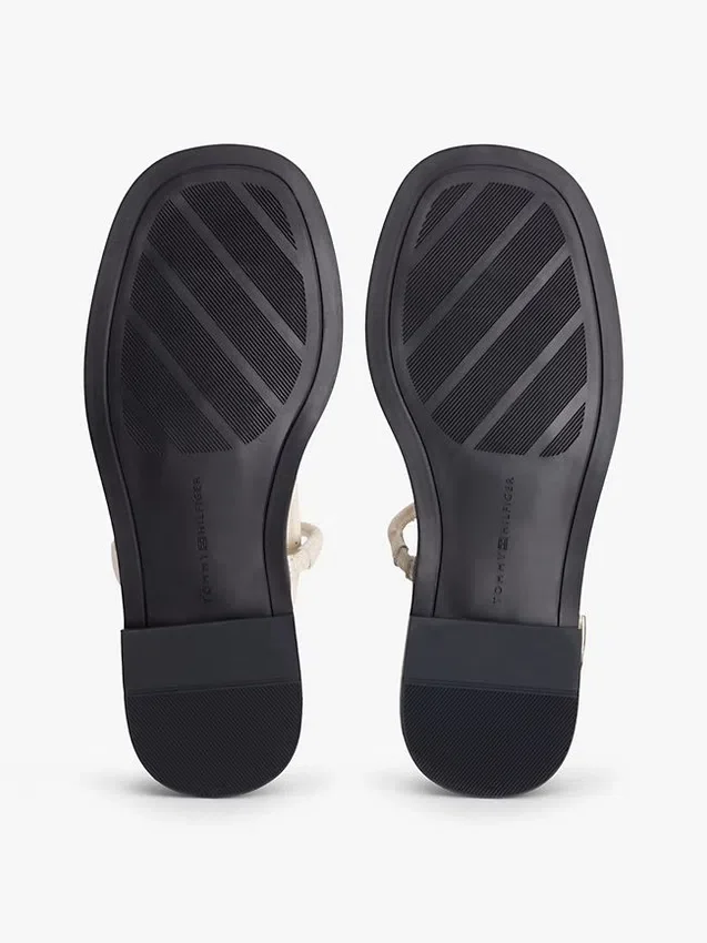 Sandalias de piel con detalles metalizados Sandalias de piel con detalles metalizados