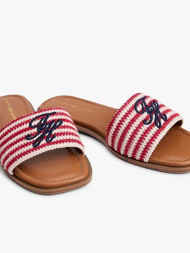 Sandalias de tiras tejidas con monograma y rayas Sandalias de tiras tejidas con monograma y rayas