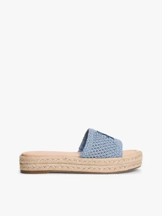 Sandalias tipo alpargatas con monograma