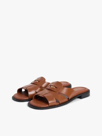 Sandalias tipo mocasín de cuero