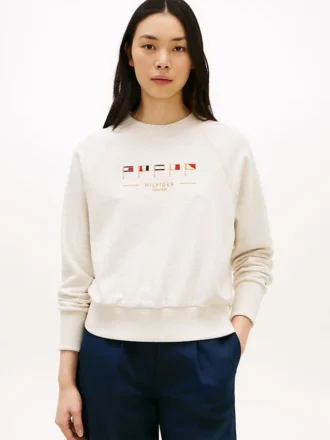 Sudadera con bandera náutica bordada