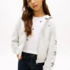 Sudadera con capucha y logo de estrella con pedrería para niños