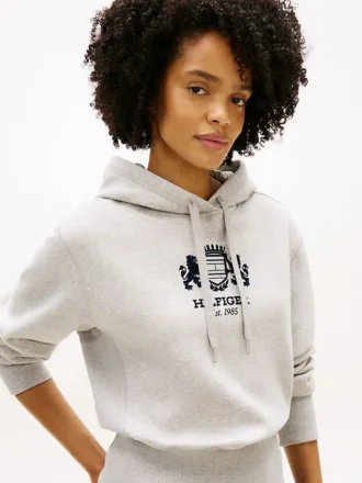 Sudadera con capucha y logotipo en el pecho