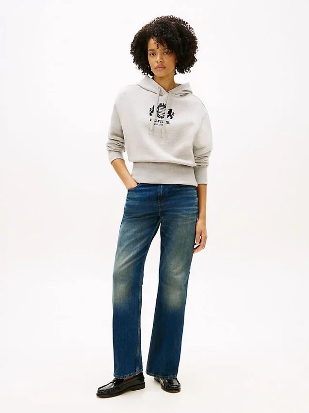 Sudadera con capucha y logotipo en el pecho Sudadera con capucha y logotipo en el pecho