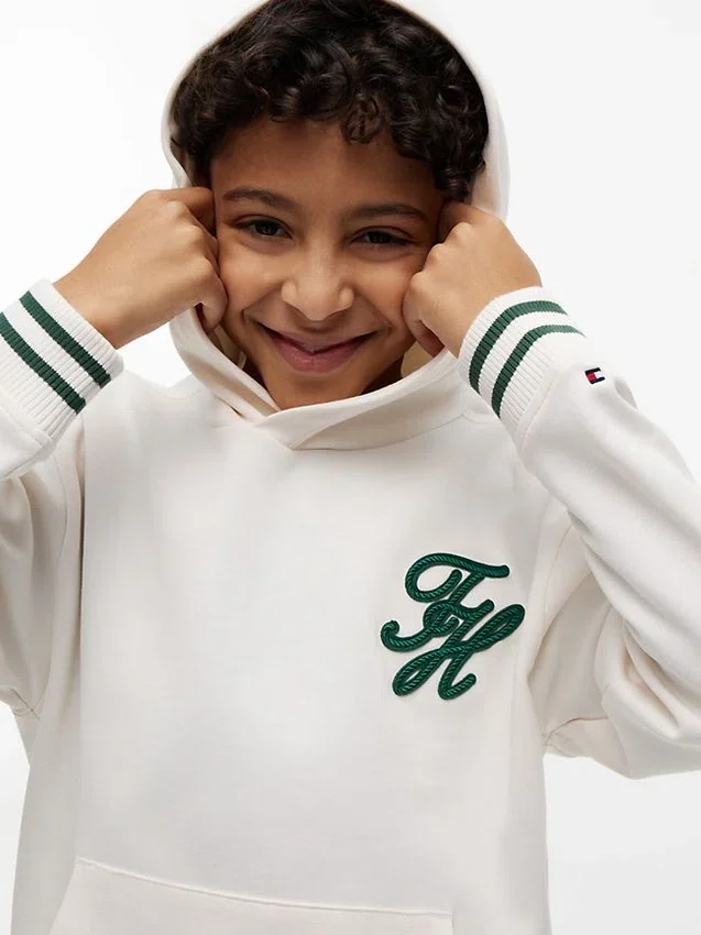 Sudadera con capucha y monograma bordado para niño Sudadera con capucha y monograma bordado para niño