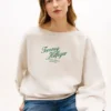 Sudadera con cuello barco y logotipo en letra cursiva Sudadera con cuello barco y logotipo en letra cursiva