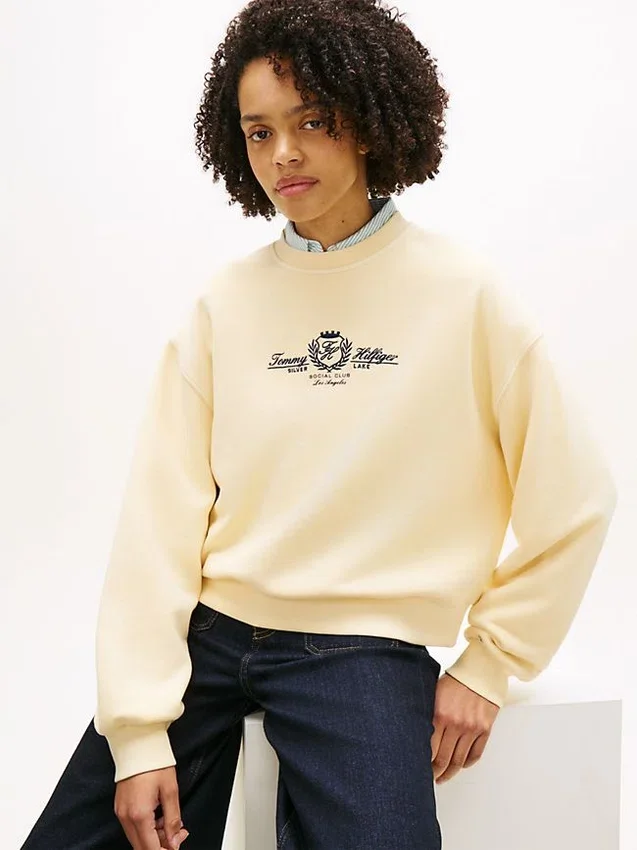 Sudadera con el logotipo del club bordado Sudadera con el logotipo del club bordado