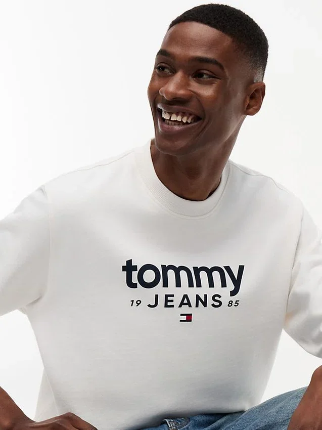 Sudadera de ante con el logotipo de Tommy Jeans Sudadera de ante con el logotipo de Tommy Jeans