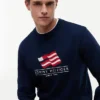 Sudadera de cuello redondo con el logotipo de la bandera ondulada