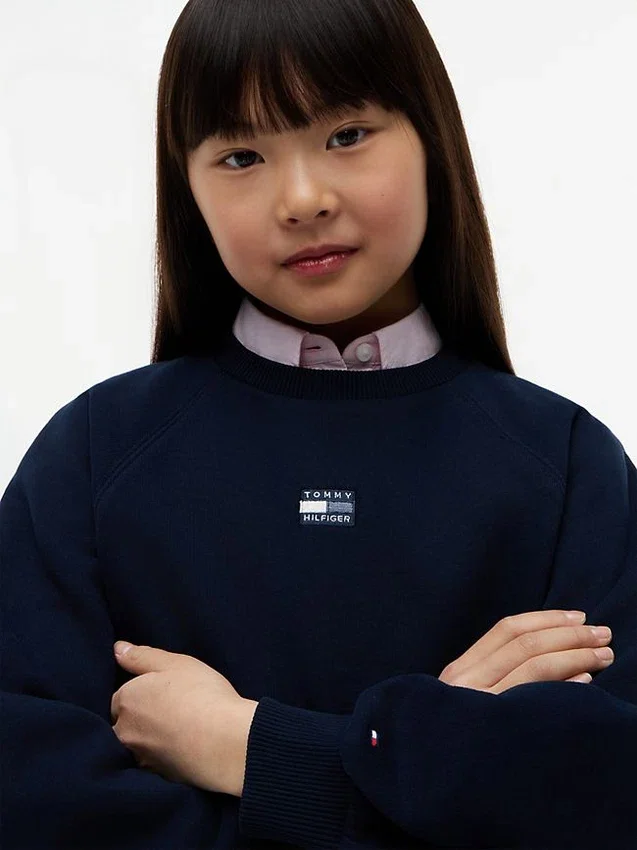Sudadera raglán con bandera en tonos para niña Sudadera raglán con bandera en tonos para niña