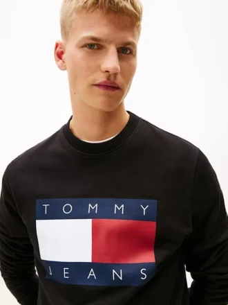Sudadera Tommy Jeans con gran logotipo de bandera