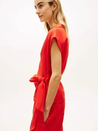 Top cruzado sin mangas de lino