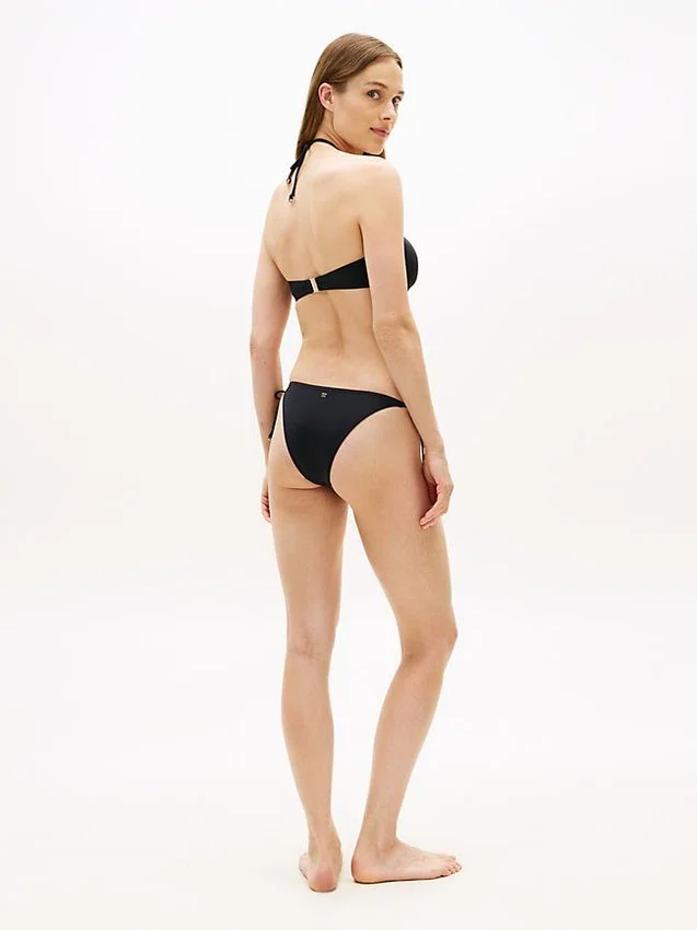 Top de bikini bandeau con anilla Top de bikini bandeau con anilla