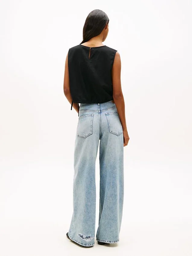 Top de mezcla de lino con lazo lateral de Tommy Jeans Top de mezcla de lino con lazo lateral de Tommy Jeans