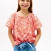 Top infantil con estampado tropical y mangas abullonadas Top infantil con estampado tropical y mangas abullonadas