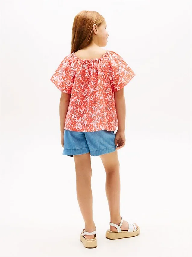 Top infantil con estampado tropical y mangas abullonadas Top infantil con estampado tropical y mangas abullonadas