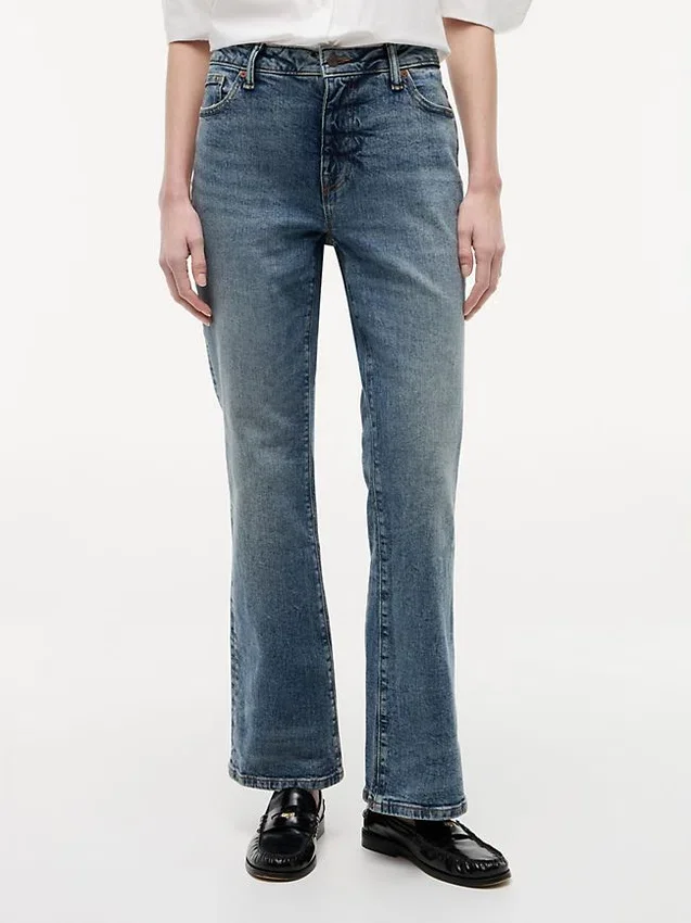 Vaqueros bootcut elásticos de talle medio Vaqueros bootcut elásticos de talle medio