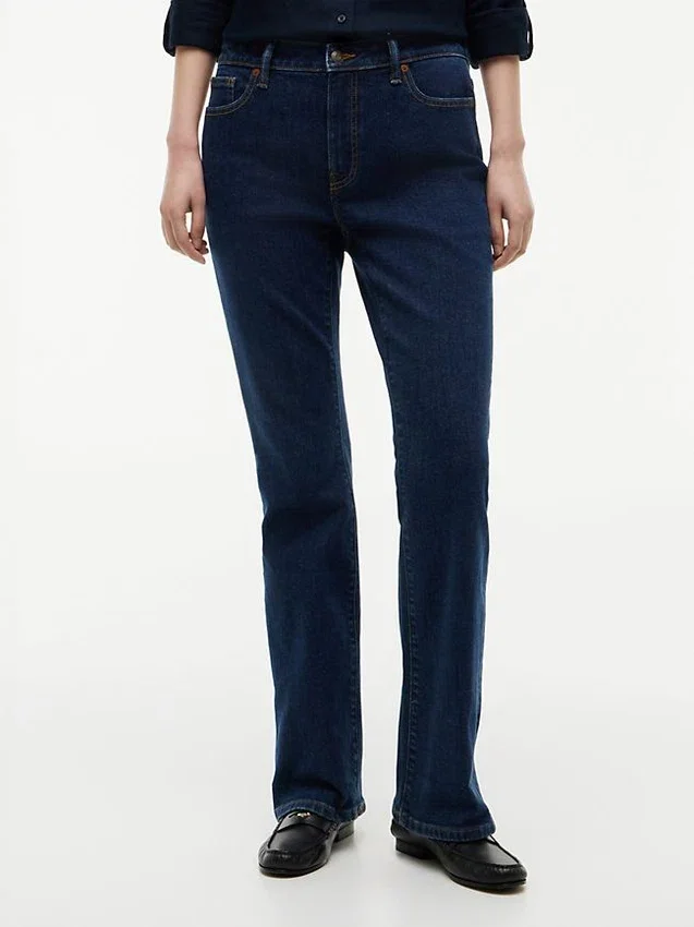 Vaqueros bootcut elásticos de talle medio Vaqueros bootcut elásticos de talle medio