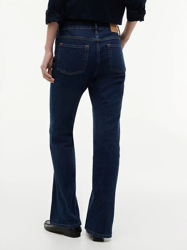 Vaqueros bootcut elásticos de talle medio Vaqueros bootcut elásticos de talle medio