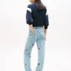 Vaqueros rectos ajustados con escudo de Tommy Jeans