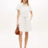 Vestido camisero de denim blanco con cinturón