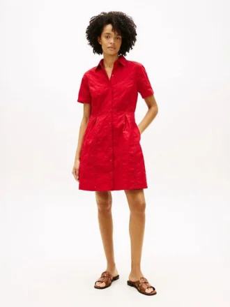 Vestido camisero de popelín con ojales bordados
