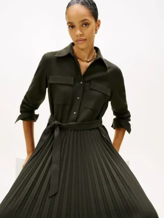 Vestido camisero de sarga plisado con cinturón