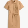 Vestido camisero utilitario de manga corta con cinturón Vestido camisero utilitario de manga corta con cinturón