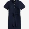 Vestido camisero utilitario de manga corta con cinturón