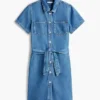 Vestido camisero vaquero de lavado medio con cinturón Vestido camisero vaquero de lavado medio con cinturón
