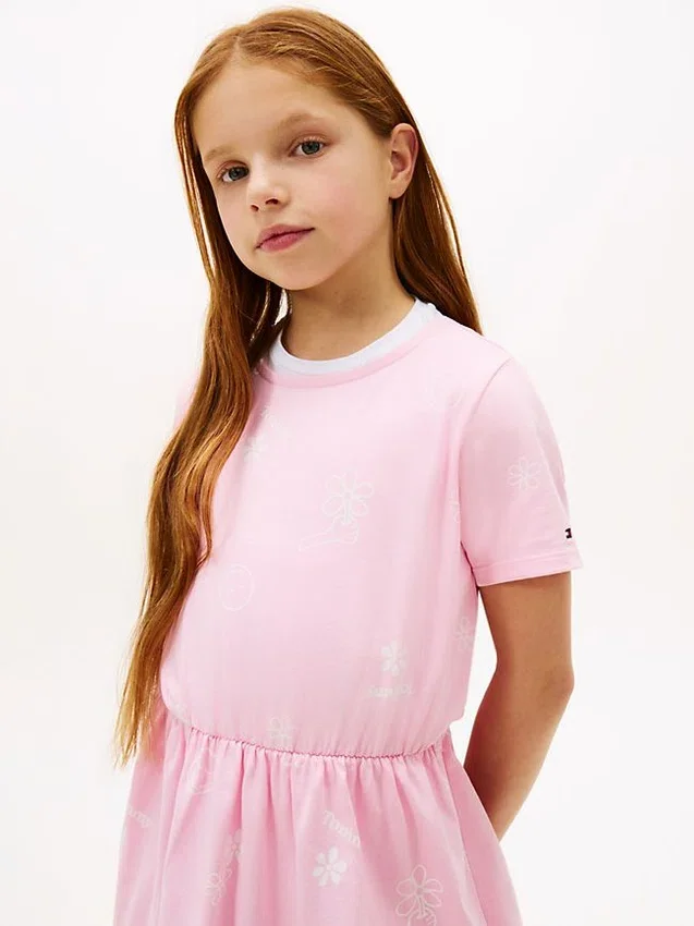 Vestido camiseta con estampado primaveral para niña Vestido camiseta con estampado primaveral para niña