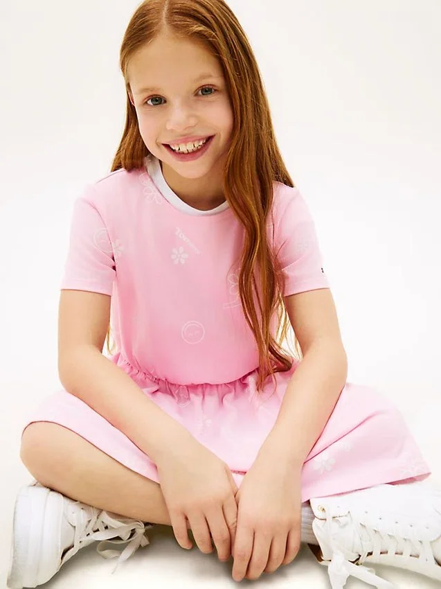 Vestido camiseta con estampado primaveral para niña Vestido camiseta con estampado primaveral para niña