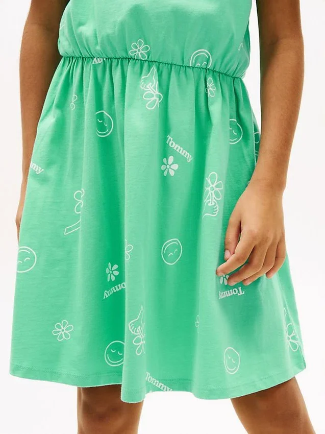Vestido camiseta con estampado primaveral para niña Vestido camiseta con estampado primaveral para niña