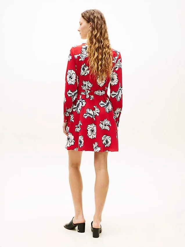 Vestido cruzado de crepé con estampado floral Vestido cruzado de crepé con estampado floral