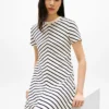 Vestido de punto entrelazado con rayas en forma de chevron Vestido de punto entrelazado con rayas en forma de chevron